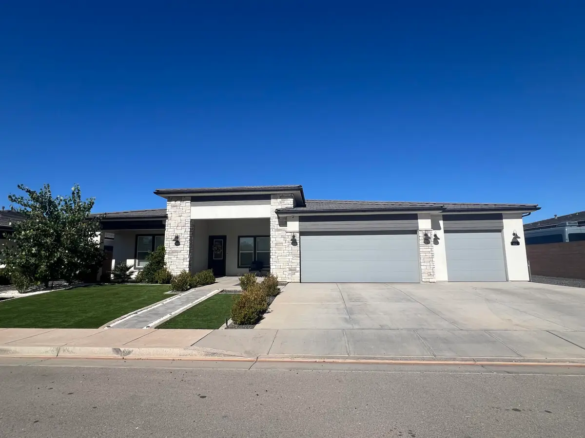 182 W Elinor Ln, Washington, UT 84780 - Image #1