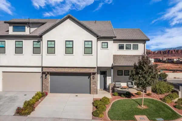 2600 Ocotillo Way #28, Santa Clara, UT 84765