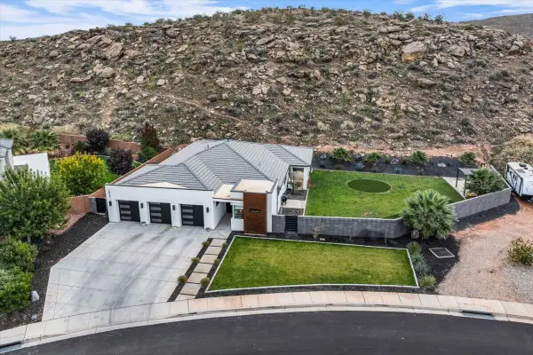 1675 S Carma St, Washington, UT 84780