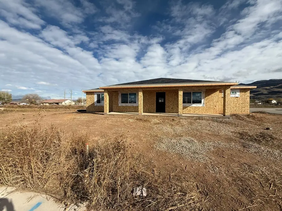 985 E Winchester, Enoch, UT 84721 - Image #3