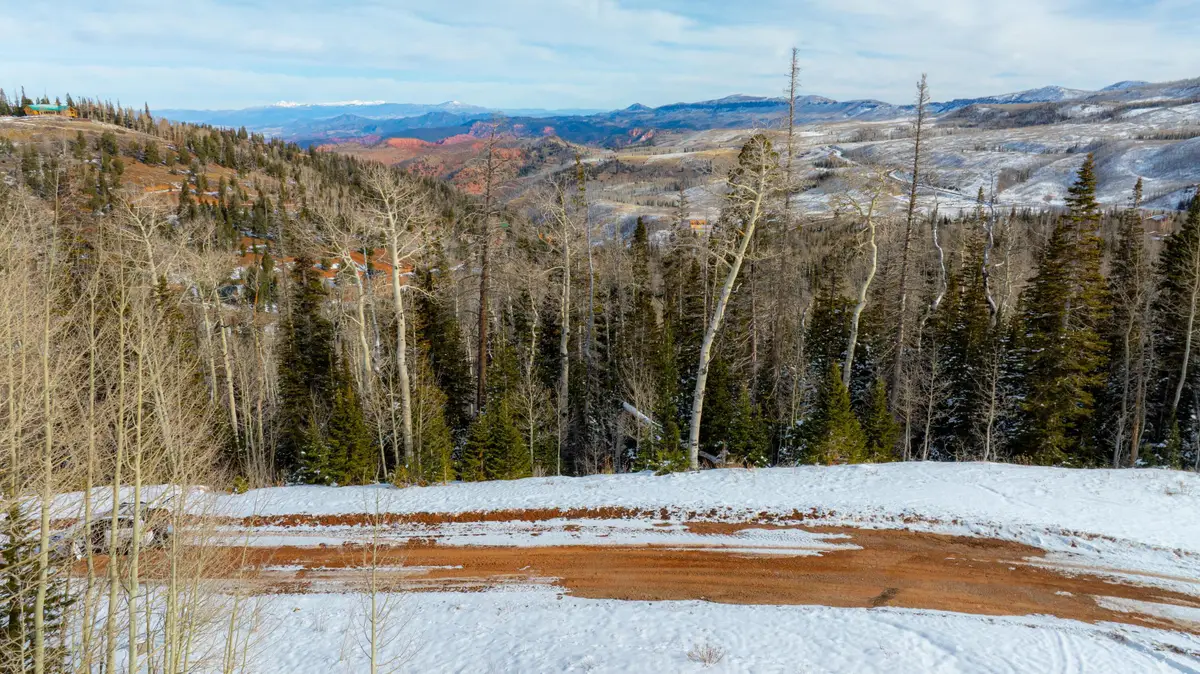 438 N Holyoak Cir, Brian Head, UT 84719 - Image #1