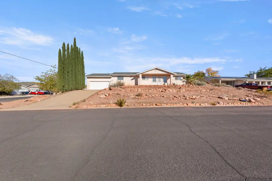 711 E Scenic Dr N, Washington, UT 84780 - Image #2