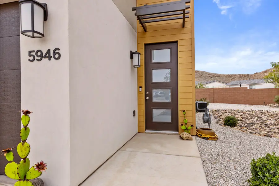 5946 S Aragorn Ln, Saint George, UT 84790 - Image #2