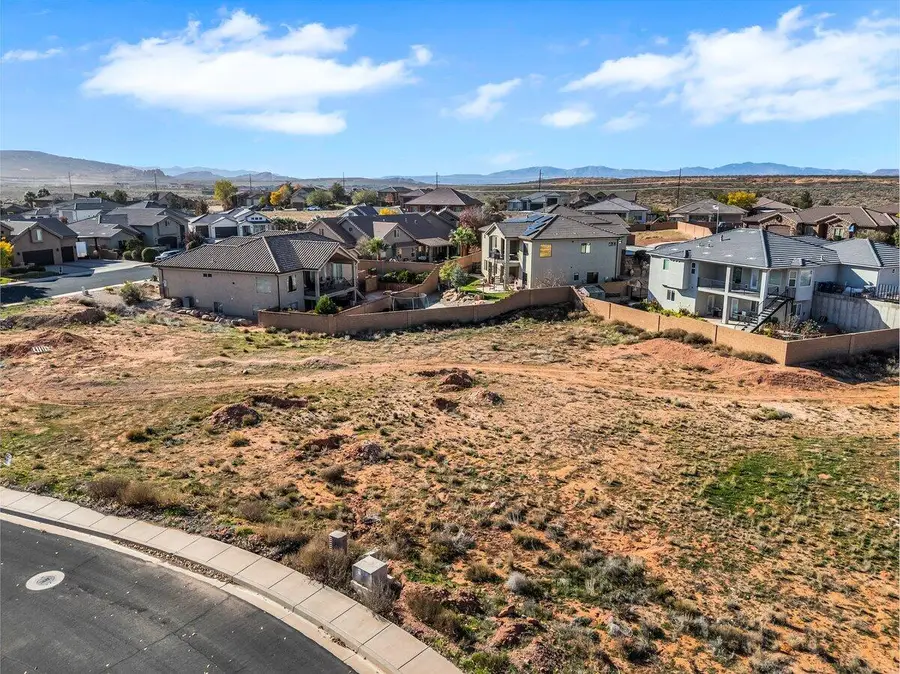 4294 W Lyle St, Hurricane, UT 84737 - Image #2