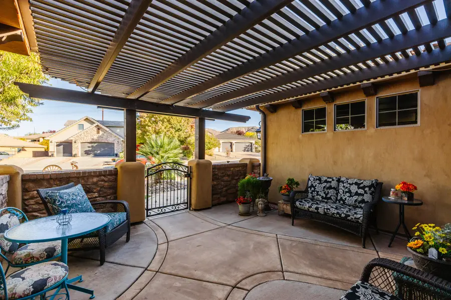 2056 S Great Basin Dr, Washington, UT 84780 - Image #2