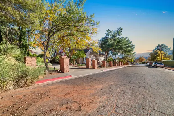 498 W Diagonal St, St George, UT 84770