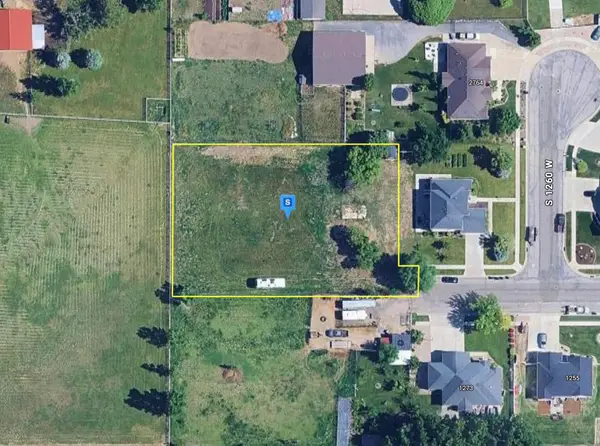 1280 W 2800 S, Syracuse, UT 84075