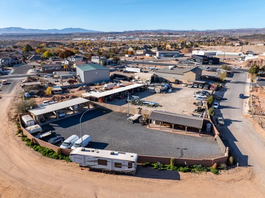 1636 S Quarter Horse Dr, Washington, UT 84780 - Image #2