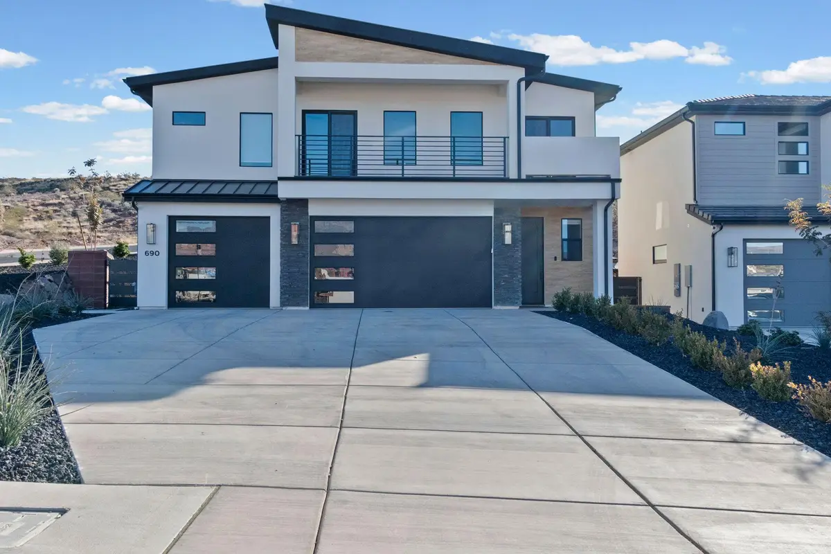 690 E Desert Cactus Dr, Washington, UT 84780 - Image #1