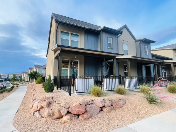 714 W Claystone Dr, St George, UT 84790