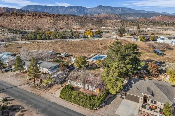 89 E Vista Ave, Leeds, UT 84746