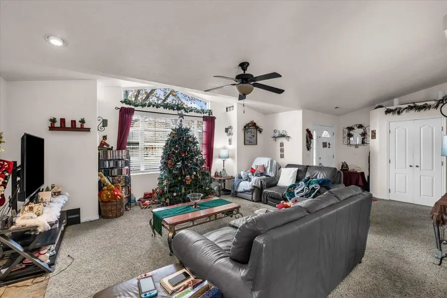 499 N 2070 E Cir E, Saint George, UT 84790 - Image #2