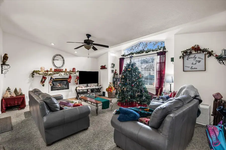 499 N 2070 E Cir E, Saint George, UT 84790 - Image #3