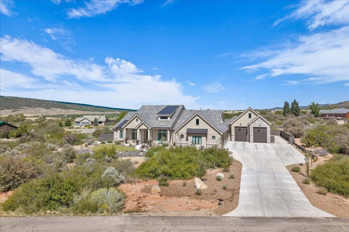 896 W Chuwi Path, New Harmony, UT 84757 - Image #1