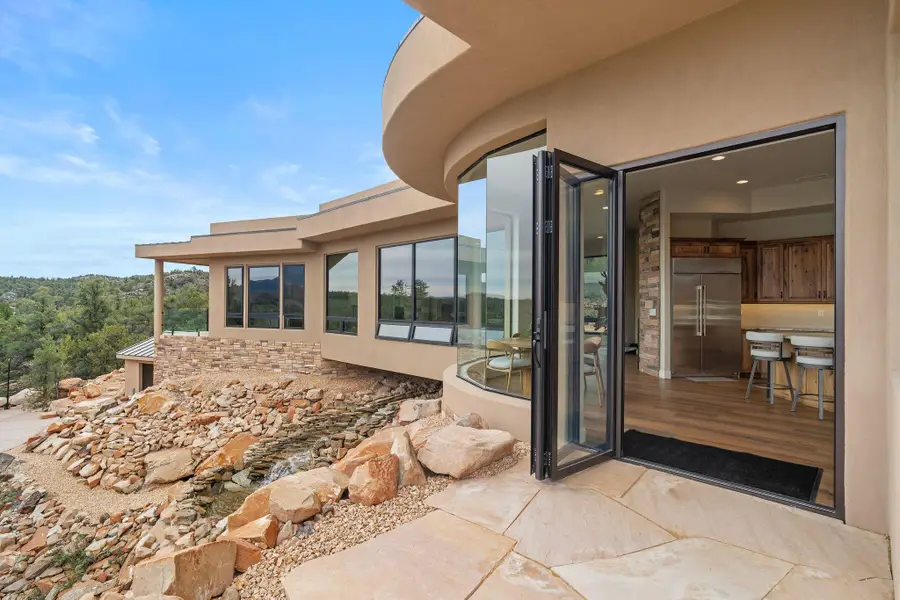 907 W Pinion Hills Dr, Dammeron Valley, UT 84783 - Image #3