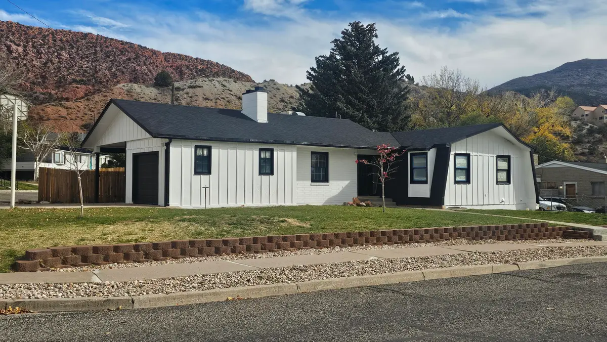 252 N Highland Dr, Cedar City, UT 84721 - #1