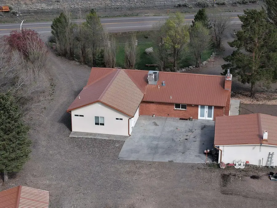 915 N Main St, Panguitch, UT 84759 - #2