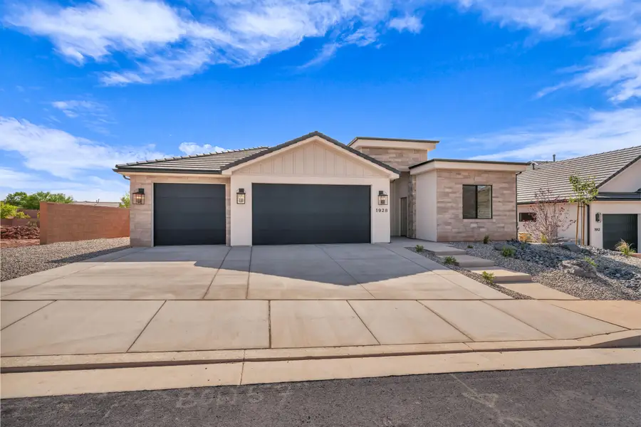 1928 N Chapman Dr, Washington, UT 84780 - #2