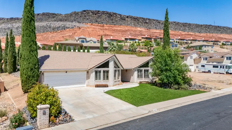 226 S Donlee Dr, Saint George, UT 84770 - #3