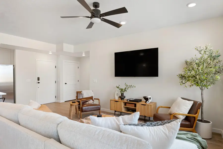 961 W Akoya Pearl Dr #301, Saint George, UT 84790 - Image #3