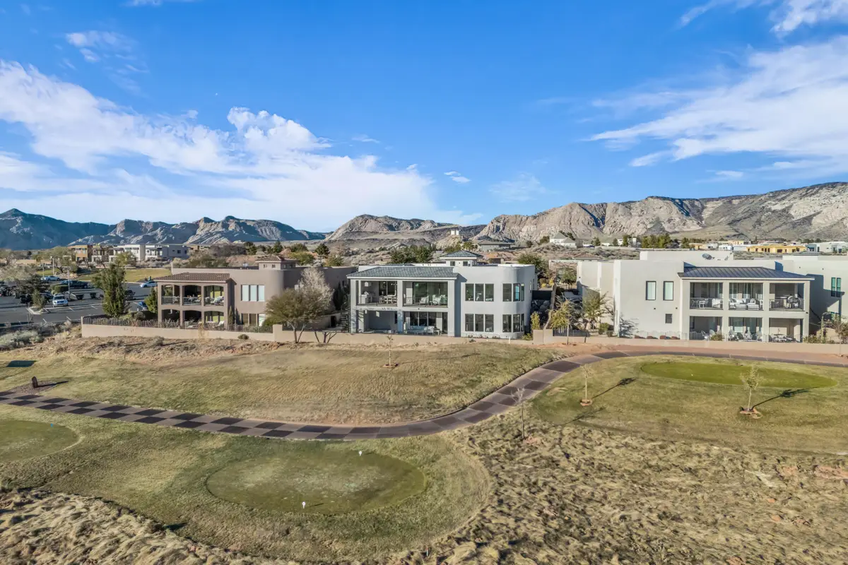 1515 W Shinnecock Dr, Saint George, UT 84770 - Image #1