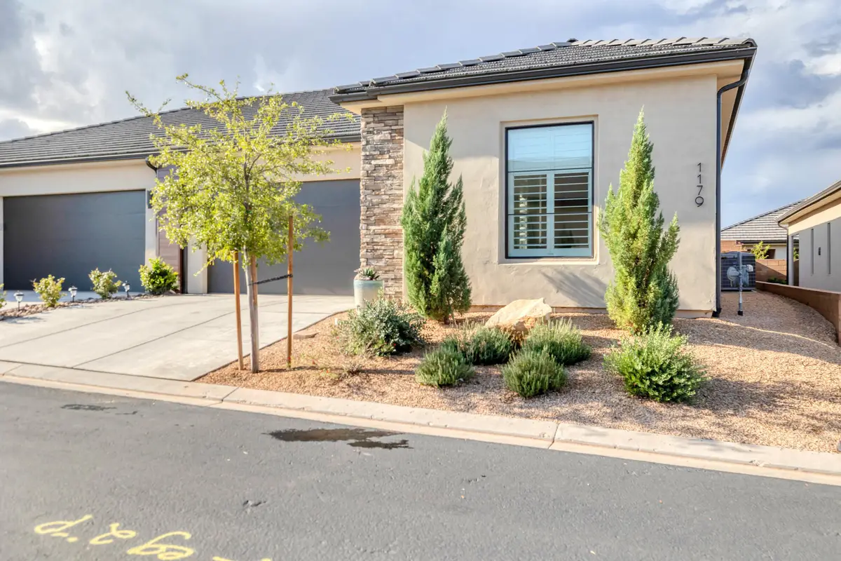 1179 W Graham Dr, Saint George, UT 84790 - #1