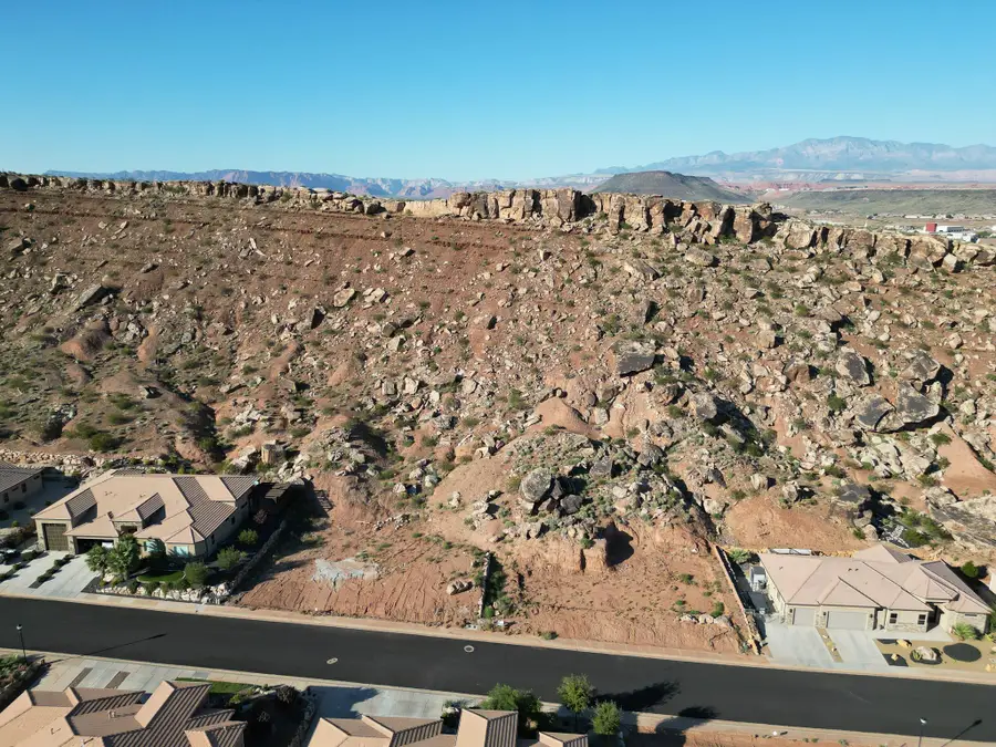 1164 W Kolob Dr, Saint George, UT 84790 - #2