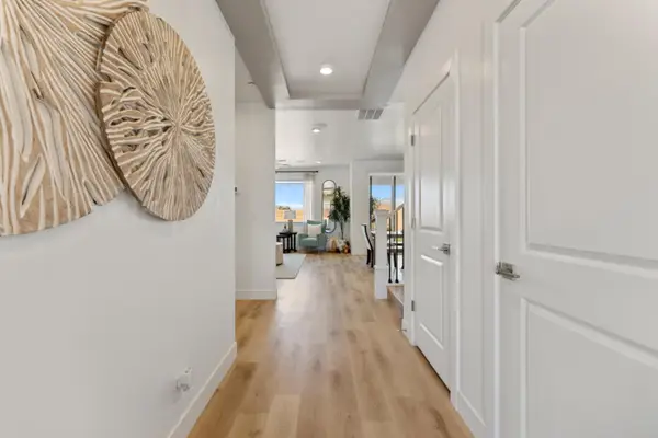 528 W Green Mountain Dr, St George, UT 84790