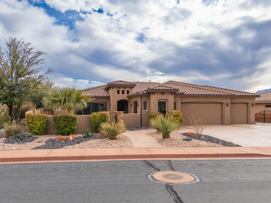 506 W Tenaya Dr, Ivins, UT 84738 - Image #2