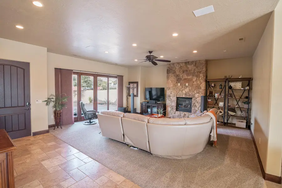 506 W Tenaya Dr, Ivins, UT 84738 - Image #3