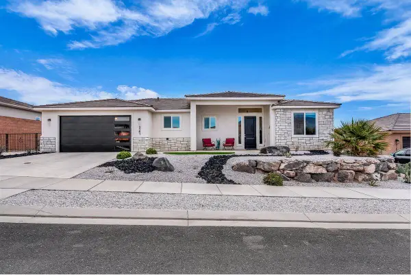 3161 W Coronado Dr, Hurricane, UT 84737