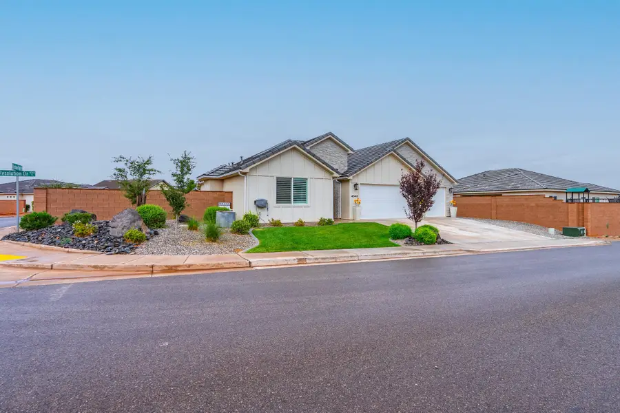 4846 S Resolution Dr, Washington, UT 84780 - Image #2