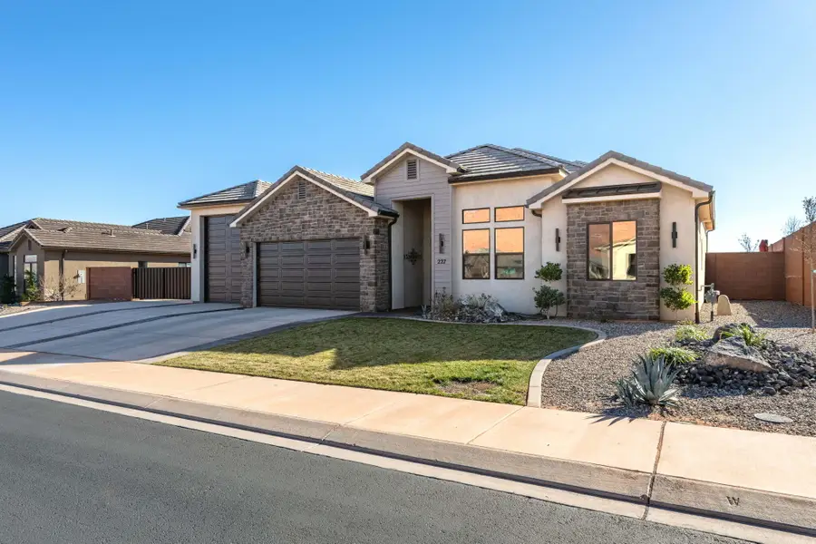 227 W United Way, Ivins, UT 84738 - Image #3