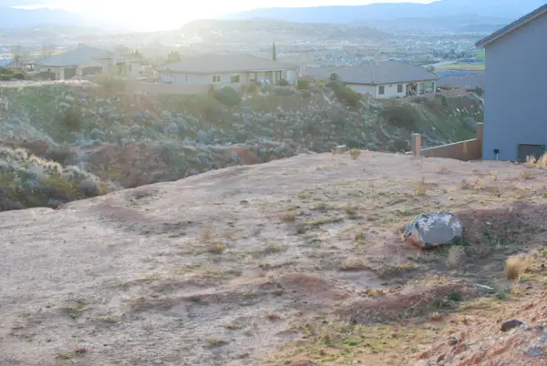 1362 E Silver Shadows Dr, Washington, UT 84780