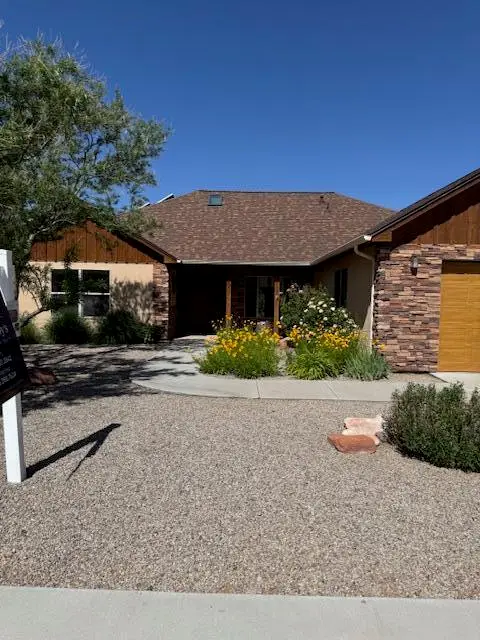 827 N Palisade Dr, Moab, UT 84532