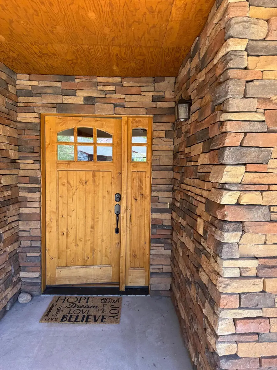 827 N Palisade Dr, Moab, UT 84532 - #2