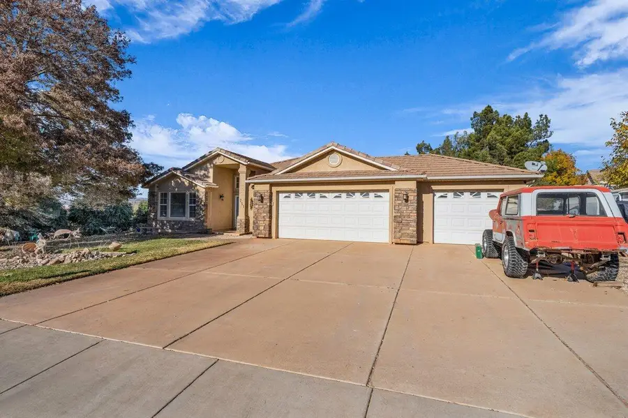 751 E Majestic Dr, Washington, UT 84780 - #2