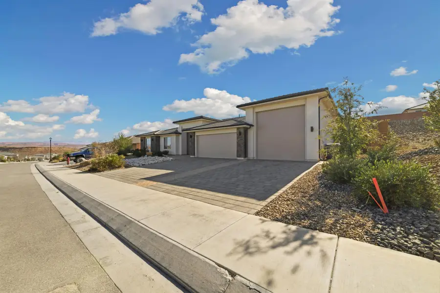 2036 E Yant Flat Dr, Saint George, UT 84790 - Image #2