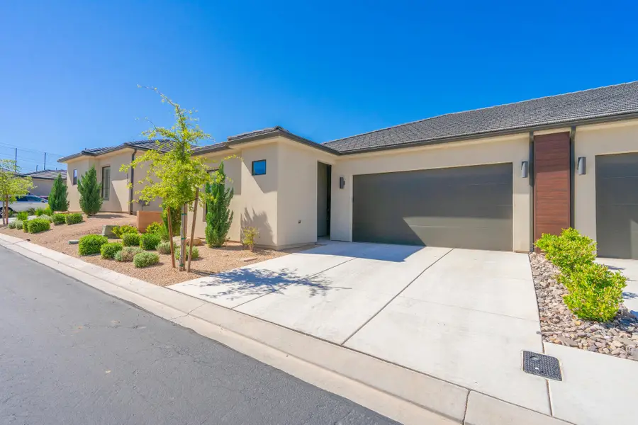 1137 W Grayson Dr, Saint George, UT 84790 - Image #2