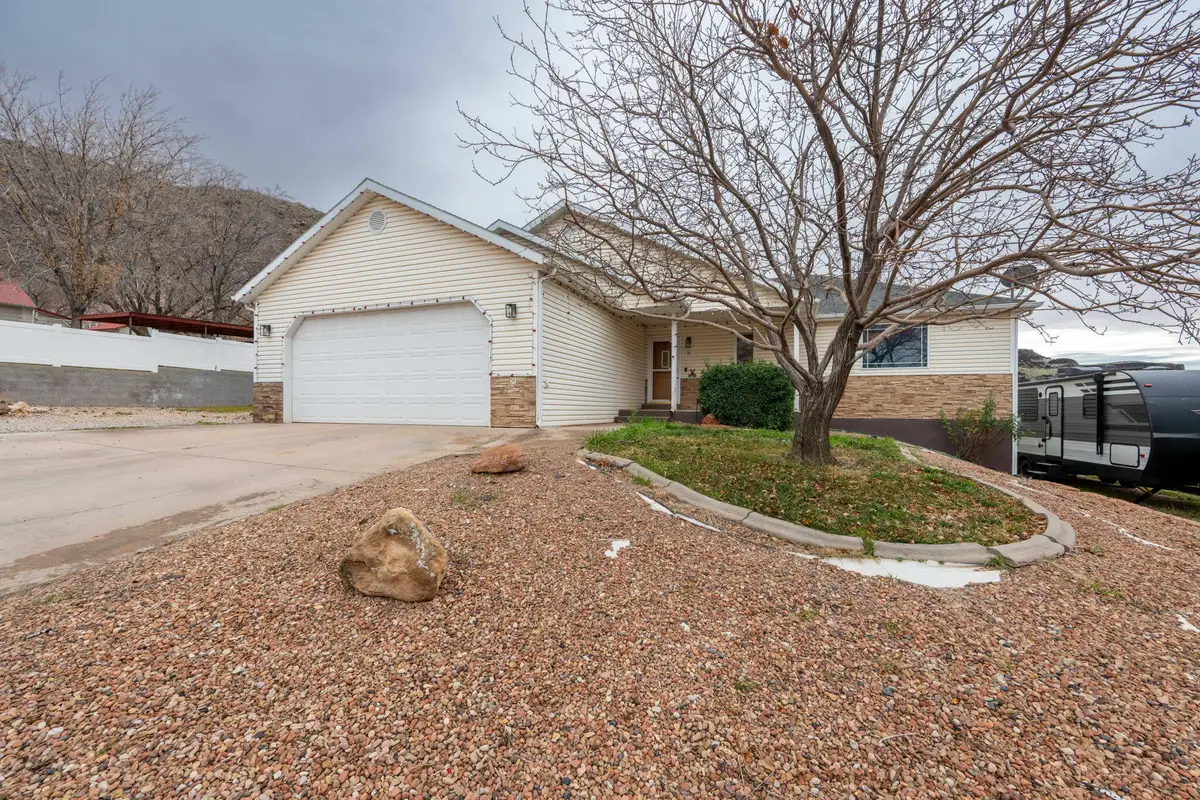 54 E 200 S, La Verkin, UT 84745 - #1