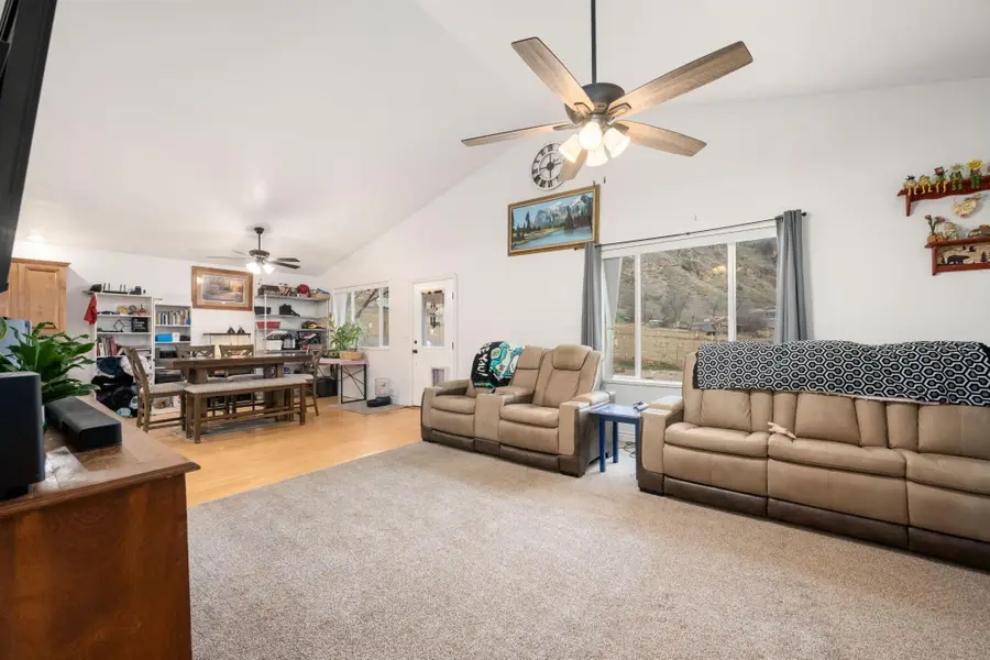 54 E 200 S, La Verkin, UT 84745 - #3