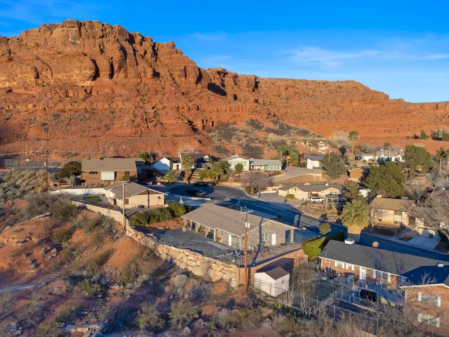 339 Sandstone Cir, Saint George, UT 84770 - Image #3