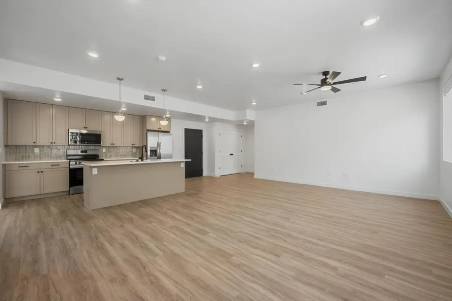 226 N Cliff Side Dr #L200, Hurricane, UT 84737 - Image #3