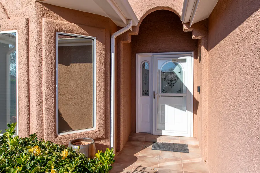 411 Majestic Dr, Ivins, UT 84738 - Image #2