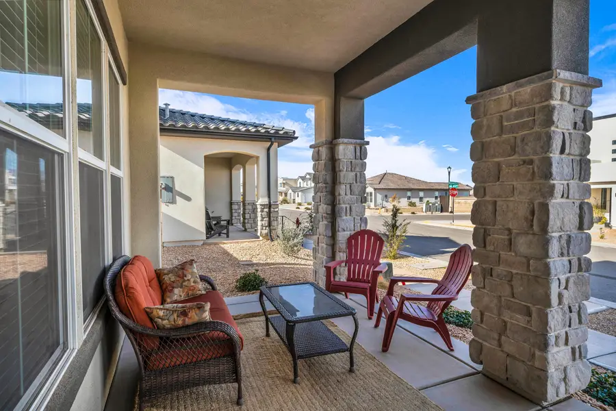 663 W Juniper Hill Dr, Saint George, UT 84790 - Image #2