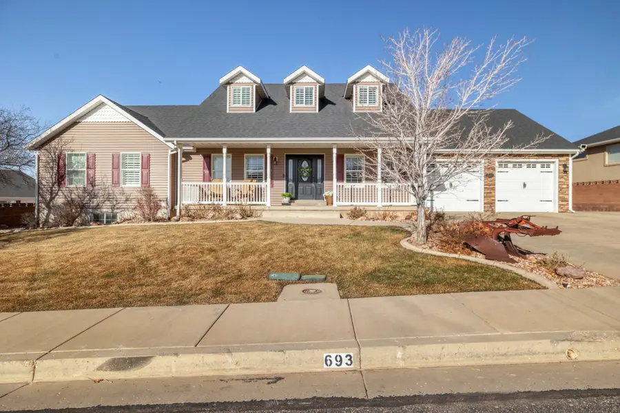 693 E Red Cedar Dr, Cedar City, UT 84721 - Image #2