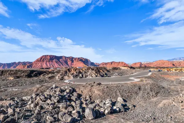 2431 Phil Smith Ct, Santa Clara, UT 84765