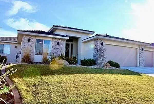 2112 E Honeycomb Dr, St George, UT 84790