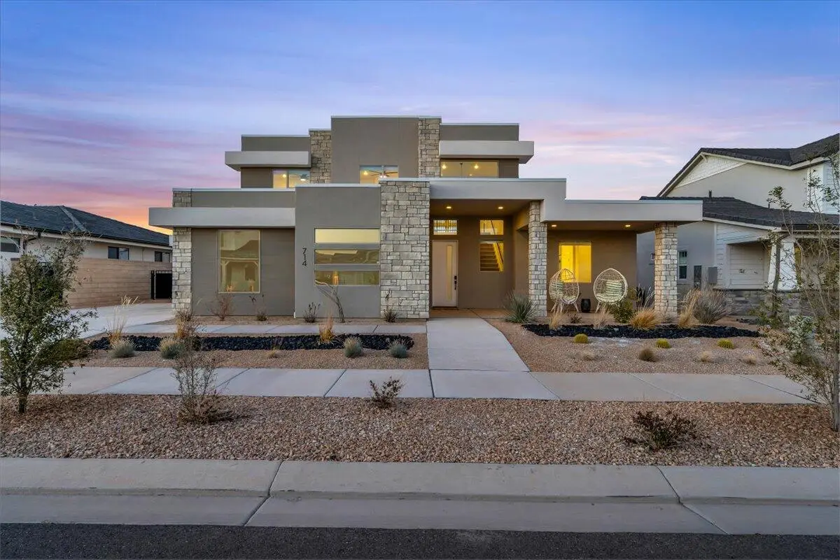 714 W Juniper Hill Dr #220, Saint George, UT 84790 - Image #1