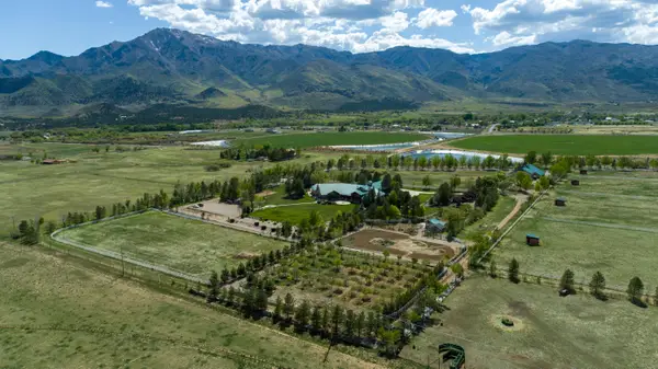 622 E Highway 144, New Harmony, UT 84757